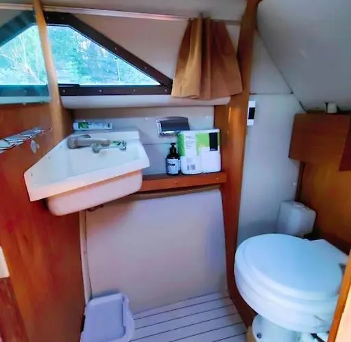 Wake Port Boat, Na Lodi *